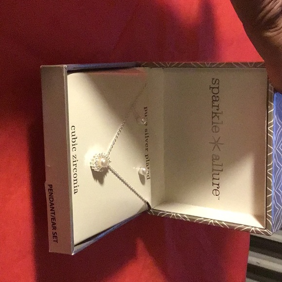 Pendant/Ear Set - Picture 2 of 3